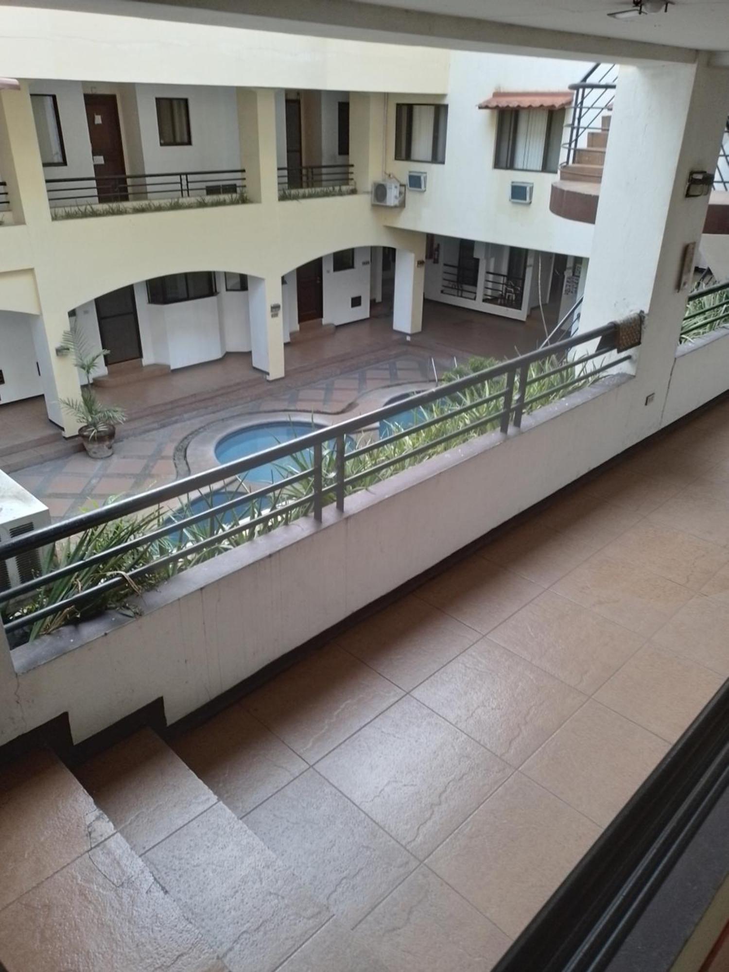 722 Metropolis Tower Hotel Bantud Hacienda Exterior foto